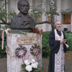 Освящение памятника Пушкину в университете города Дьондёш
