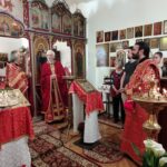 Клир Хевизского прихода поздравил протоиерея Тибора Имрени за Божественной литургией в Сегеде