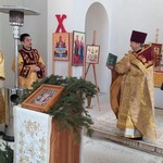 Божественная литургия в день трех святителей в строящемся храме Хевиза